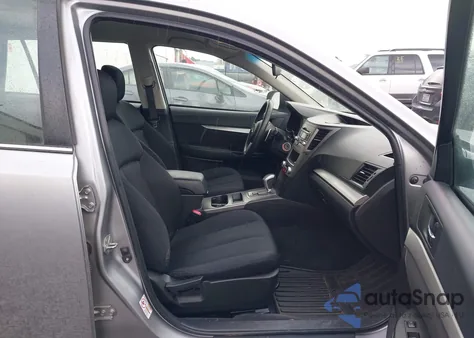 2010 Subaru Outback 2.5I z USA, uszkodzony, nr VIN 4S4BRBAC0A3323446